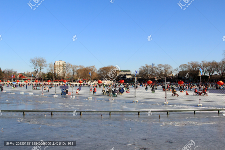 老北京什刹海溜冰场
