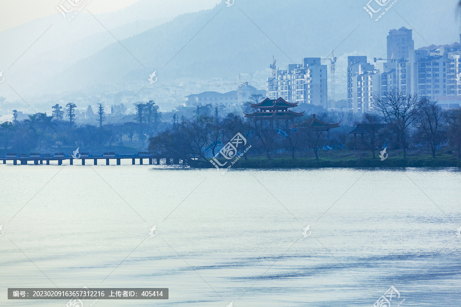 水墨浪漫七星岩桃花岛