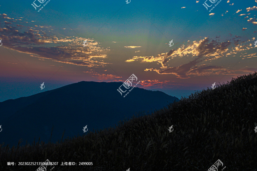 高山夕阳