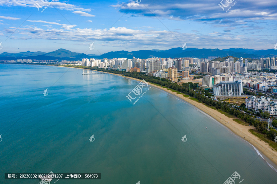 航拍海南三亚湾度假区沙滩海景