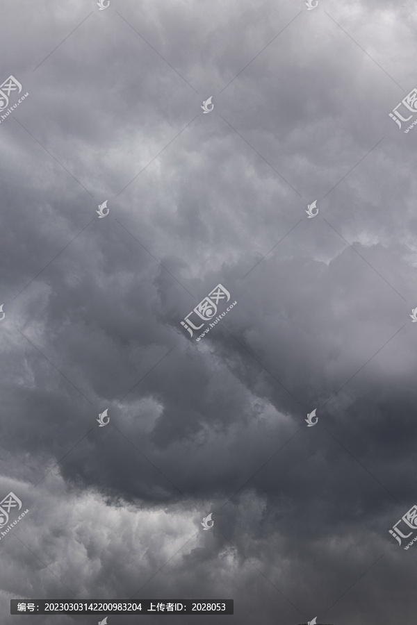 雨天乌云气候海报