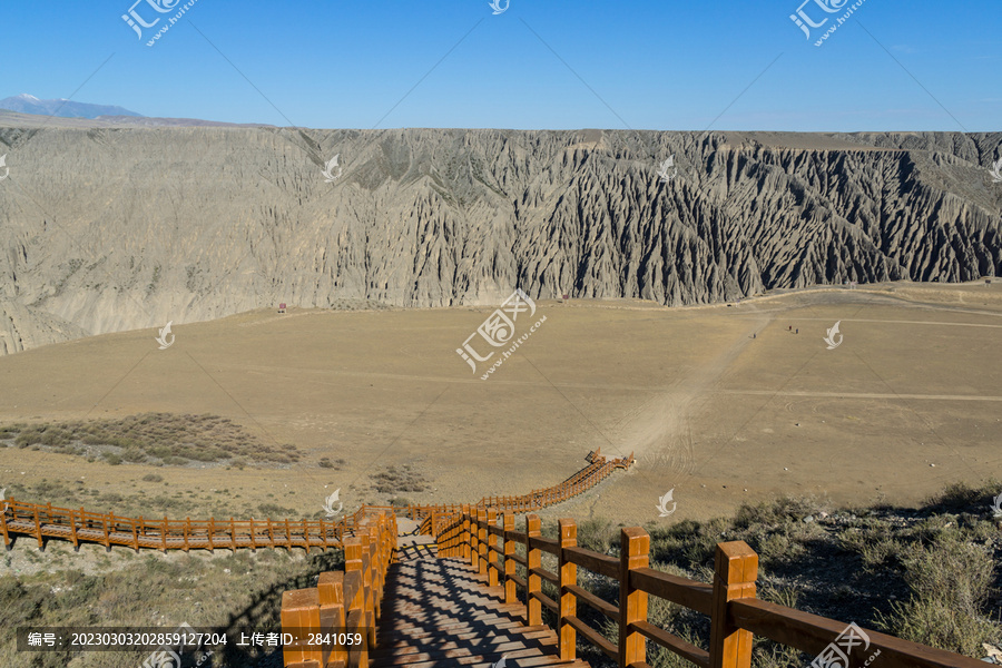 中国新疆独山子的戈壁大峡谷