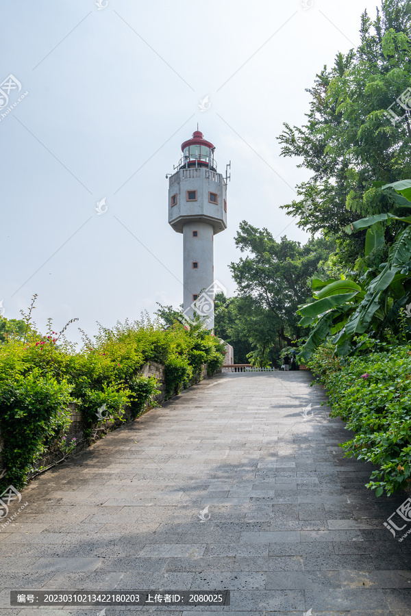 北海市涠洲岛鳄鱼山景区灯塔