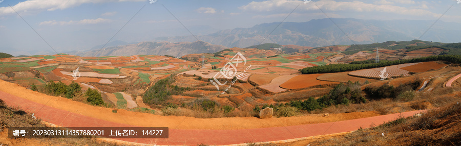 东川红土地全景