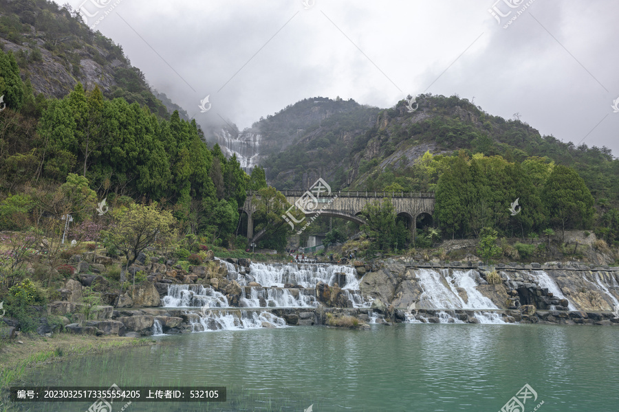 浙江天台山大瀑布高清大图