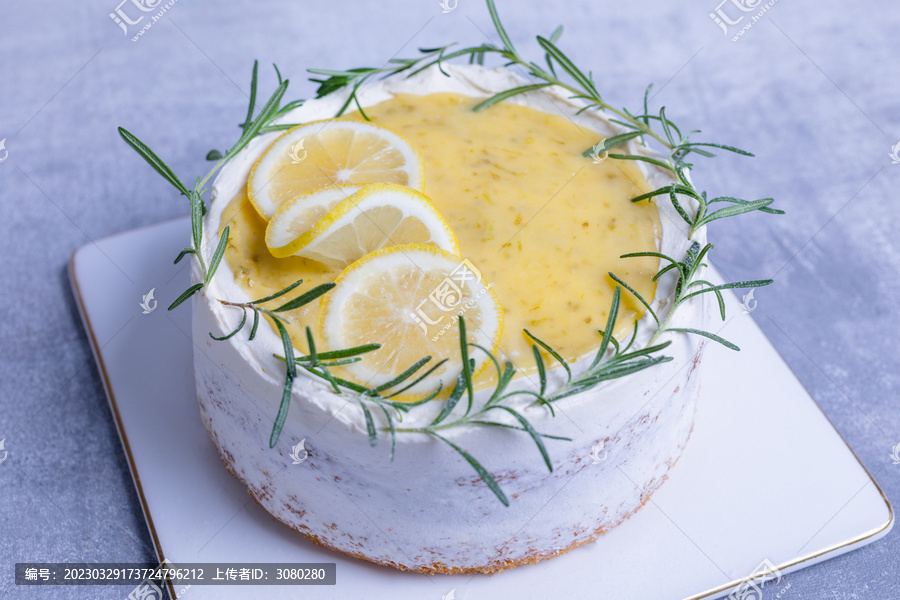 柠檬凝乳奶油蛋糕