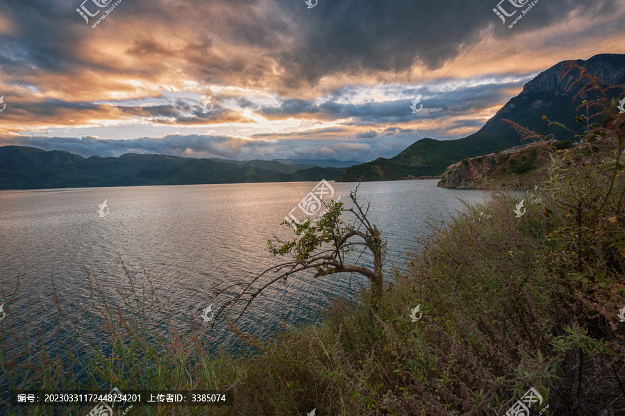 泸沽湖里格半岛美景自然风光