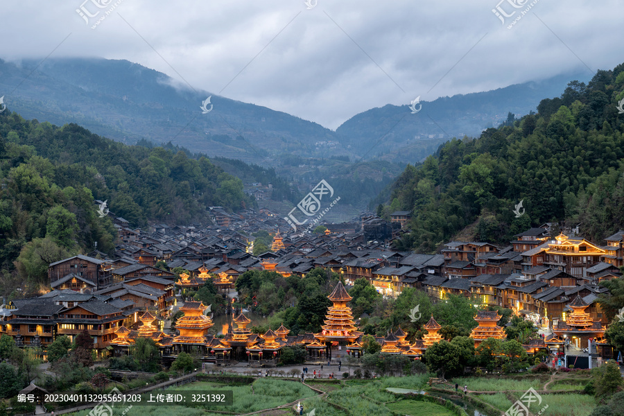 贵州肇兴侗寨夜景