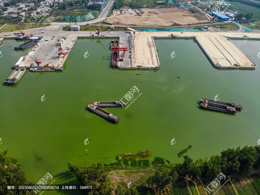 航拍河南周口港口碼頭內河航運