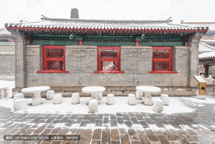 冬天雪后沈阳故宫的园林古建筑