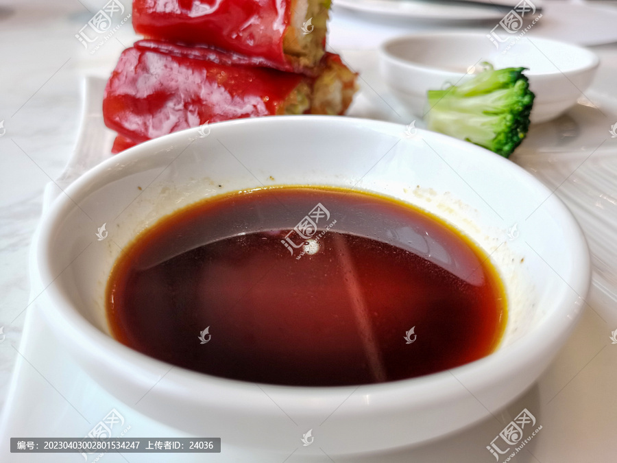 脆皮鲜虾红米肠蘸汁