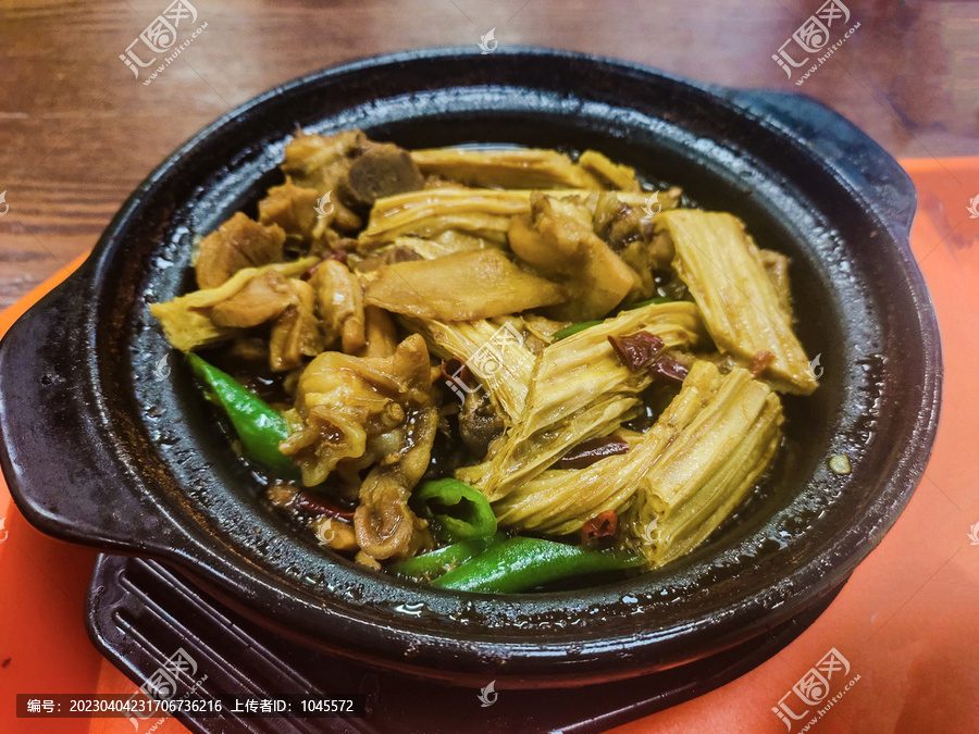 黄焖鸡腐竹饭