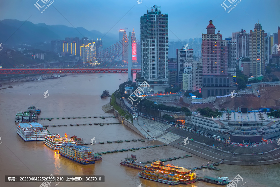 重庆市朝天门码头夜景