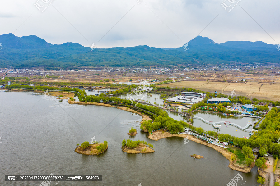 航拍云南丽江拉市海湿地公园