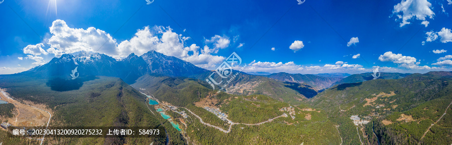 航拍丽江玉龙雪山蓝月谷风景区