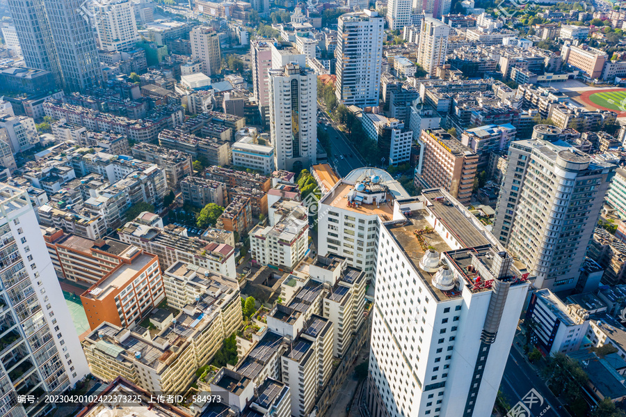 航拍云南昆明城市建筑群天际线