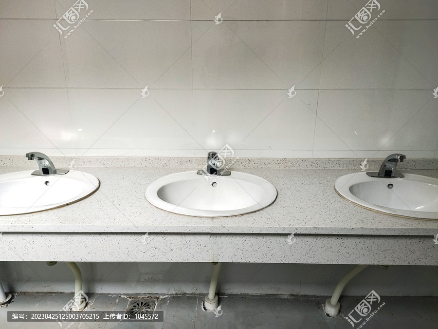 公厕公共卫生间洗手池水龙头