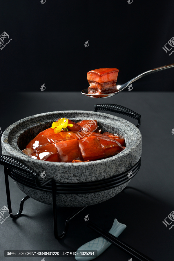 石锅莲花肉