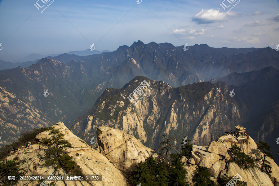 华山朝阳峰下棋亭风光