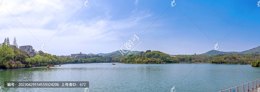 珍珠泉风景区镜山湖全景