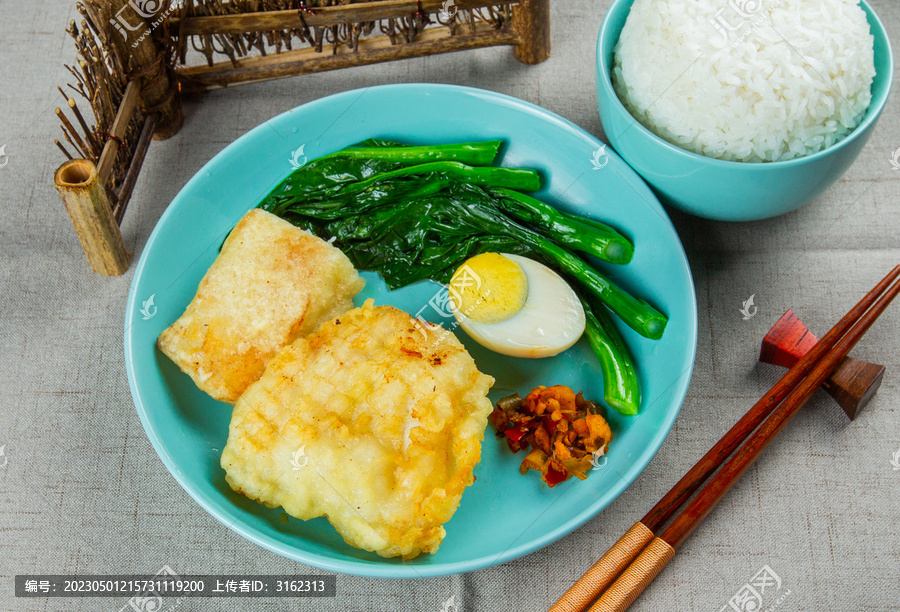 炸鱼饭