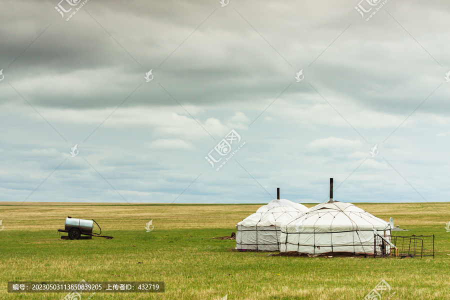草原传统蒙古包