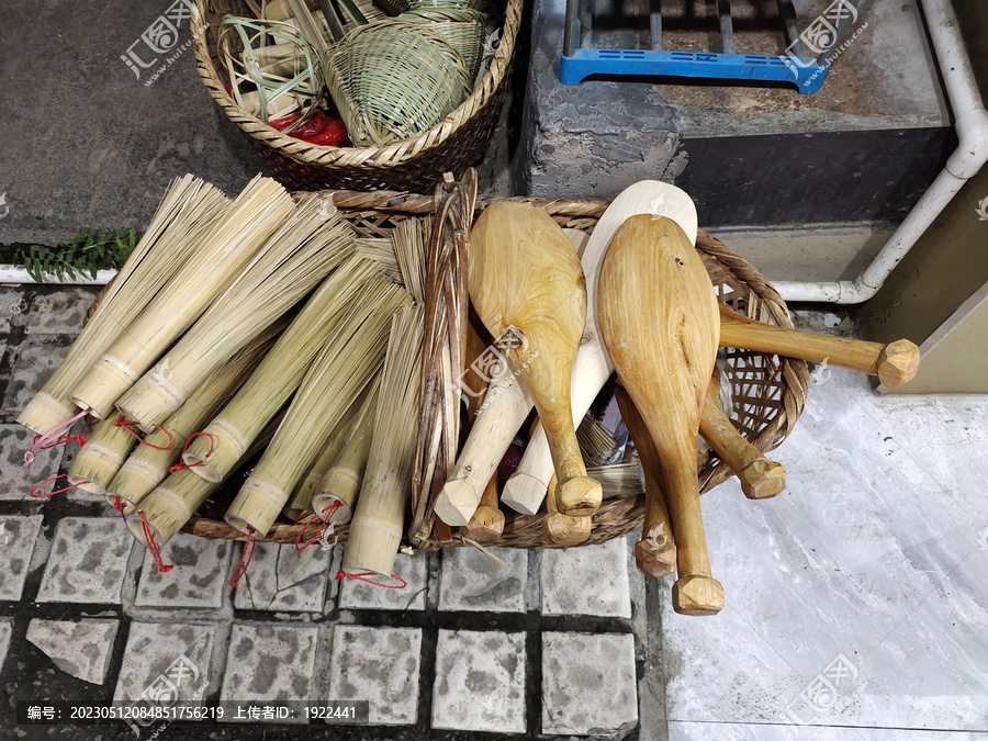 竹刷子与洗衣棒