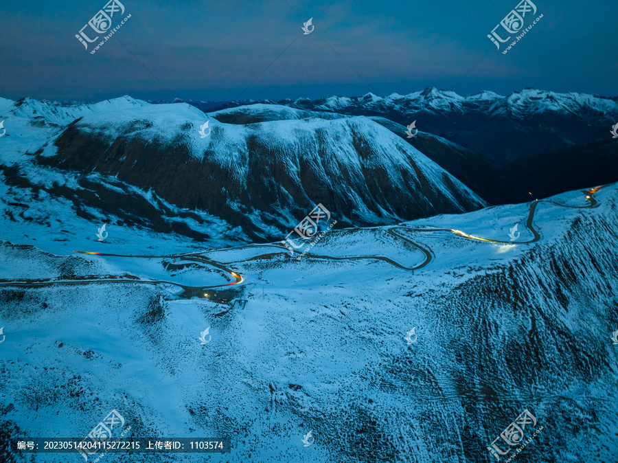 子梅垭口观看贡嘎雪山