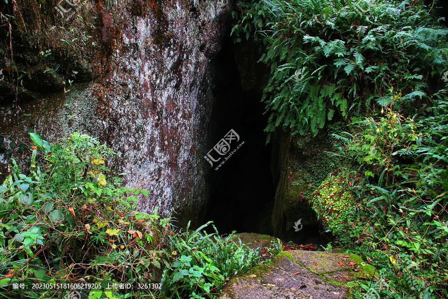 武夷山石壁石峰