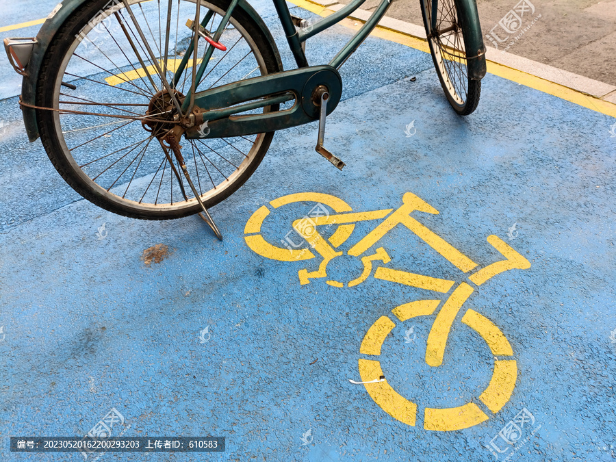 自行车停放点车位地面喷涂标记