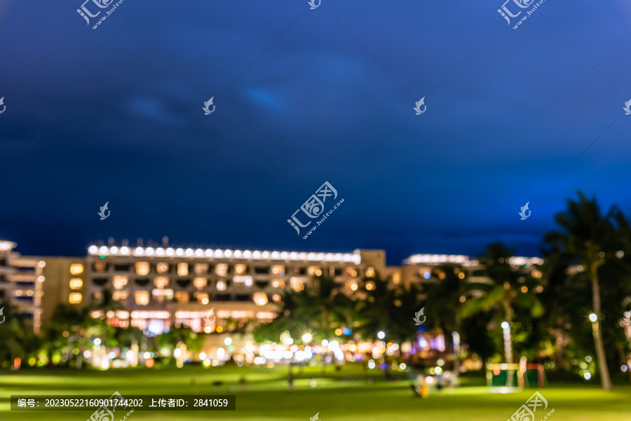 朦胧虚化的三亚酒店园林夜景