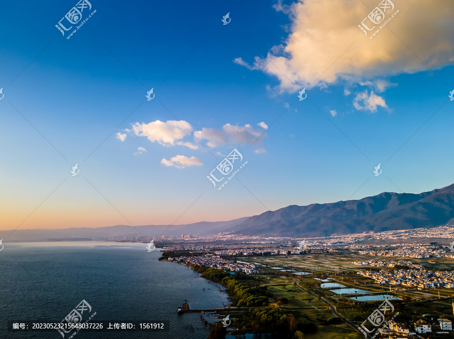 大理苍山洱海日出