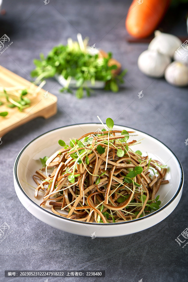 香椿芽拌豆丝