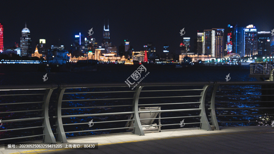 上海黄浦江畔夜景