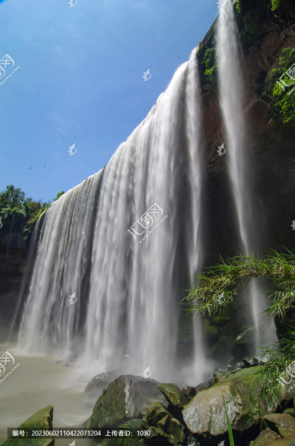 瀑布风景