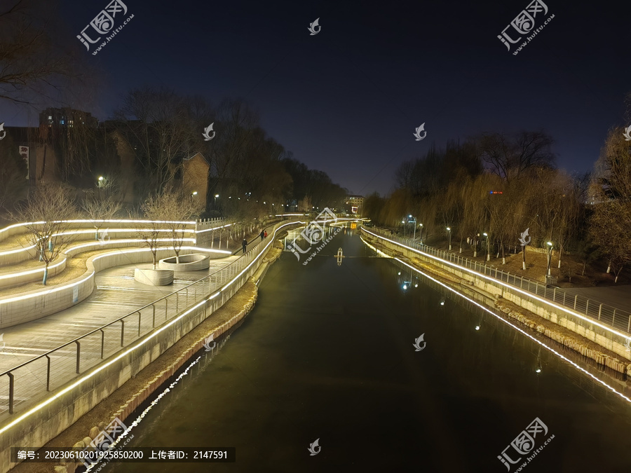 河道夜景