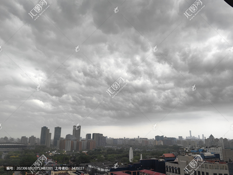 暴雨前夕