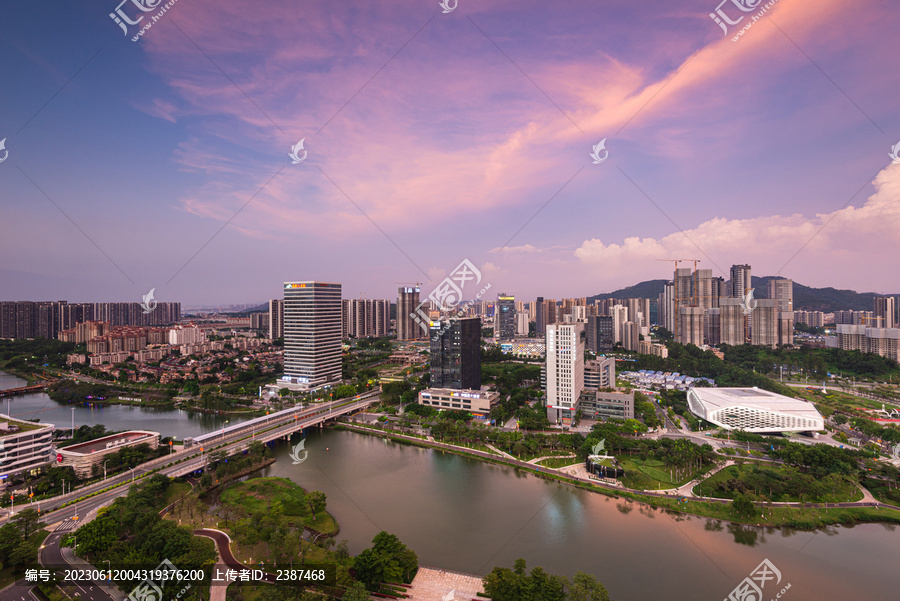 南沙夏季天空火烧云