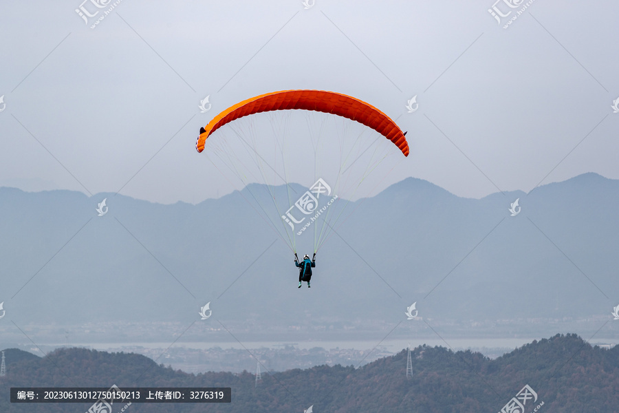 滑翔伞高空运动