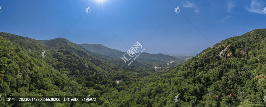 宽幅泰安肥城牛山森林公园全景