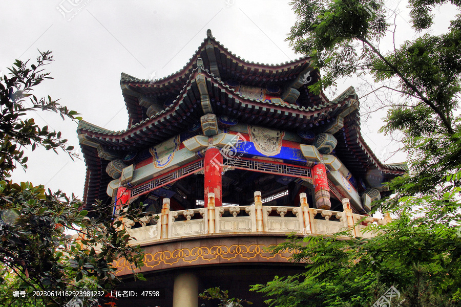 青岛湛山寺八角亭