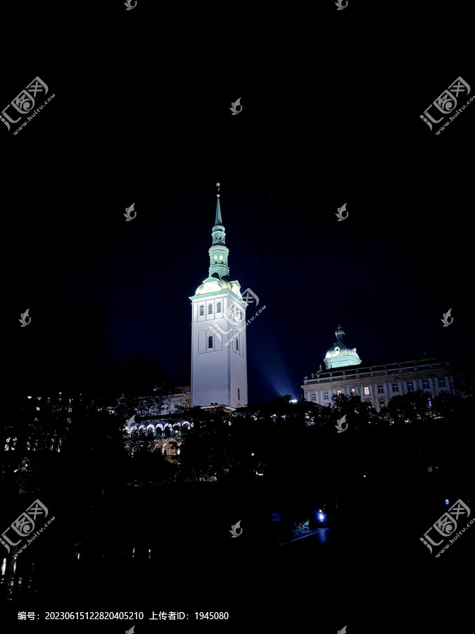 松山湖欧式建筑夜景