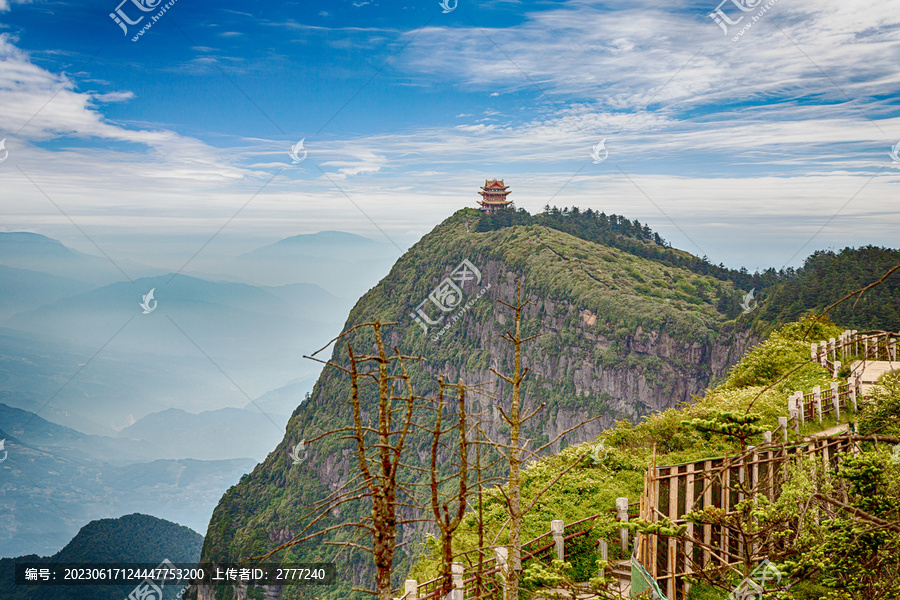 峨眉山万佛顶与万佛阁