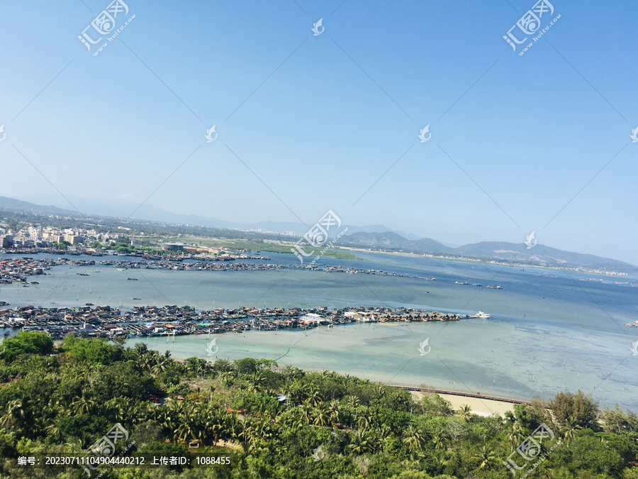 碧海蓝天海湾