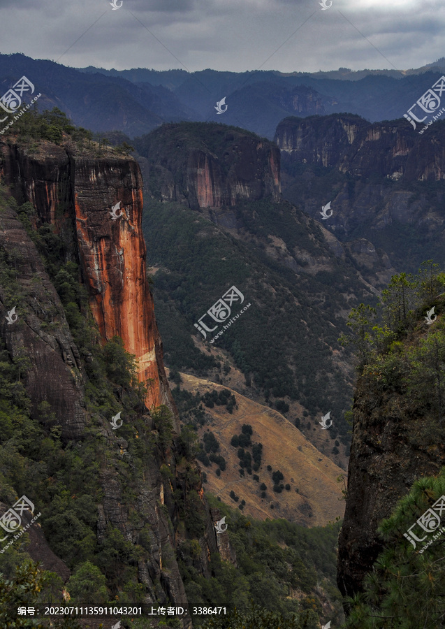 丹霞山峰