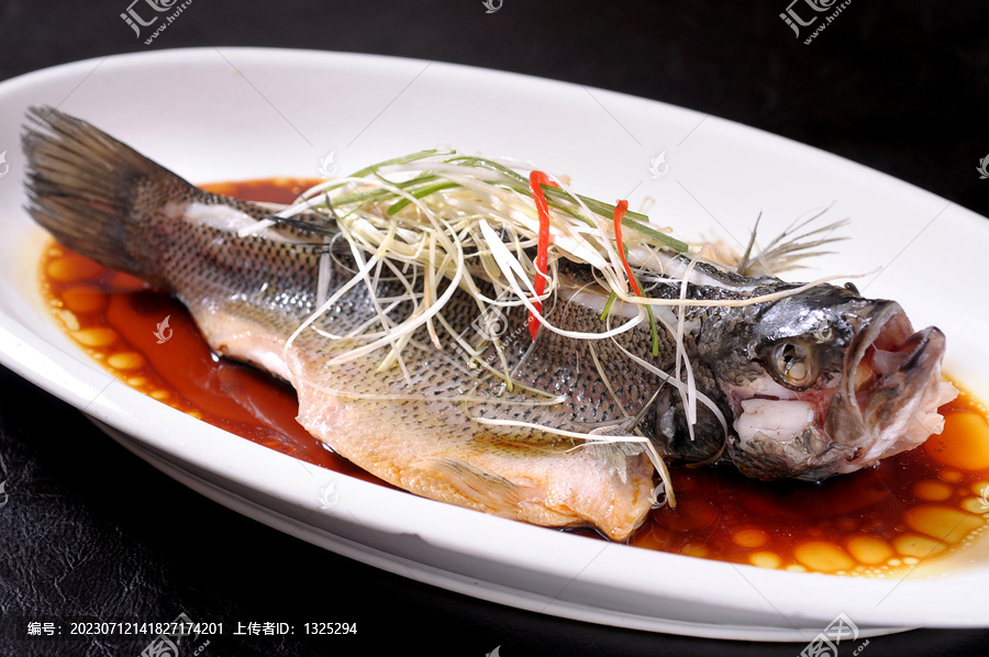 清蒸鱸魚