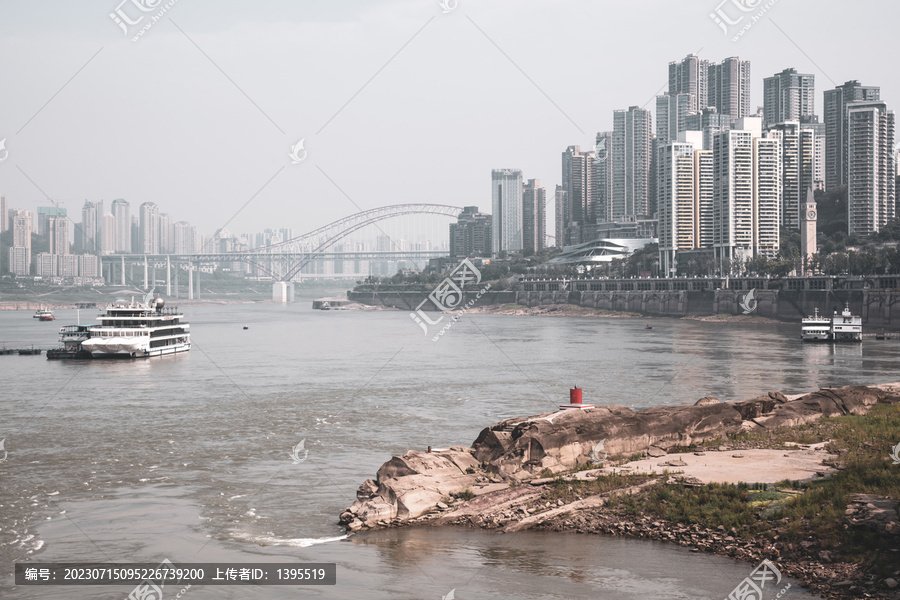 重江两江交汇江景