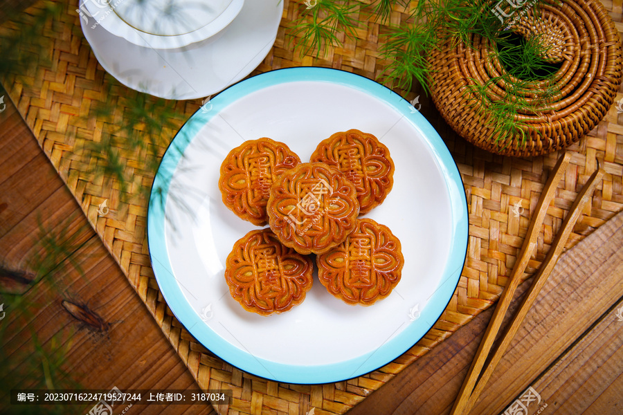 美味的蛋黄月饼