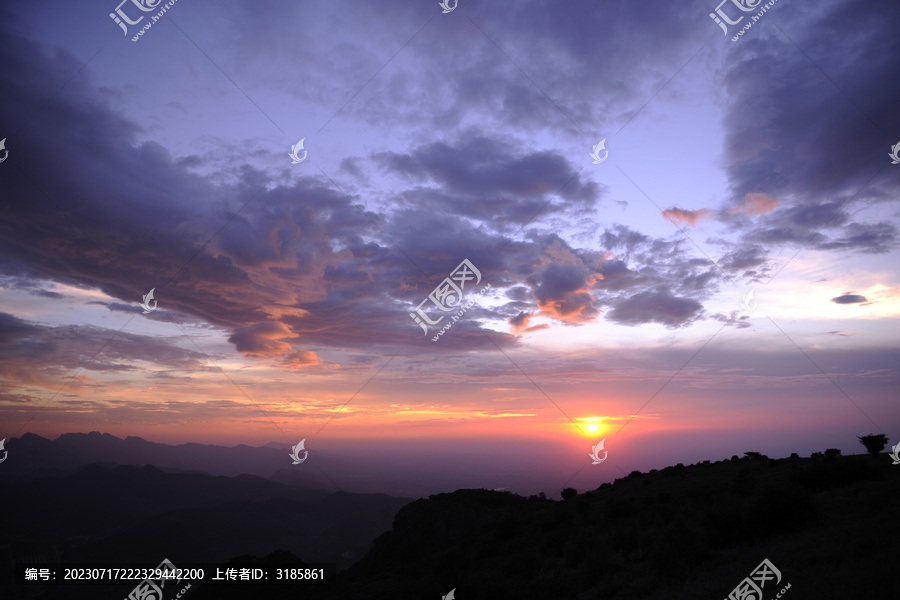 夕阳西下红霞飞