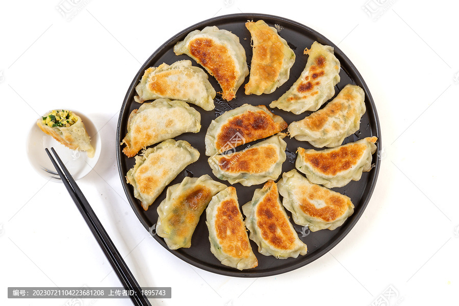 韭菜鸡蛋馅冰花煎饺